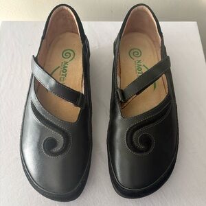 Naot Women's Black Leather Mary Jane Flats with Swirl Design